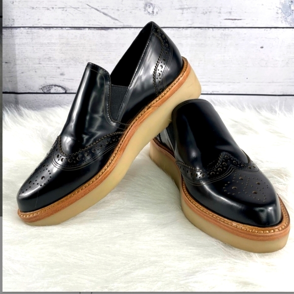 DKNY Women’s Brogue Platform Wingtip Oxfords Slip-ons, Rubber Sole, Classic Look - Picture 3 of 12